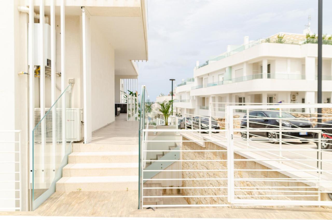 Apulialux Seaview Prestige Apt / Jacuzzi + Parking Appartamento Polignano a Mare Esterno foto