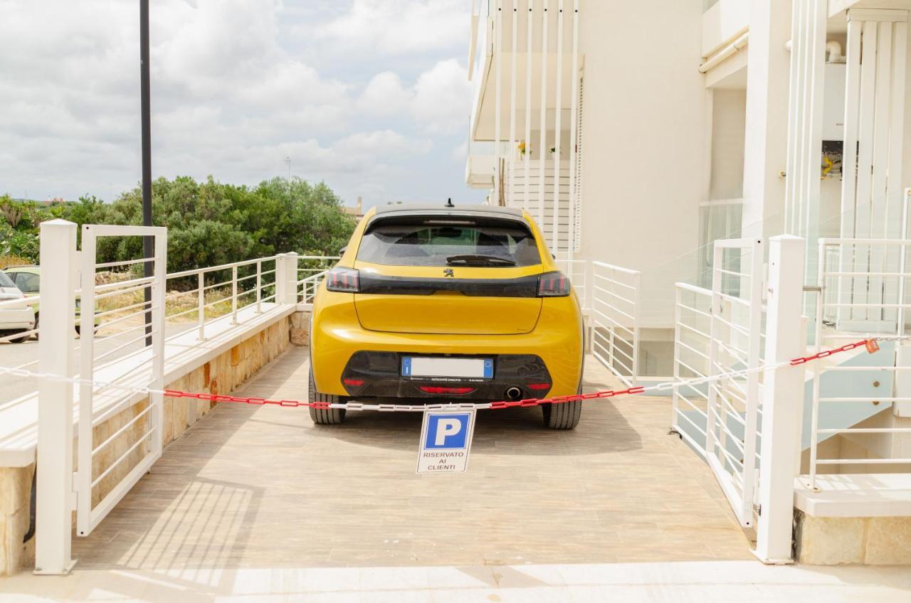Apulialux Seaview Prestige Apt / Jacuzzi + Parking Appartamento Polignano a Mare Esterno foto