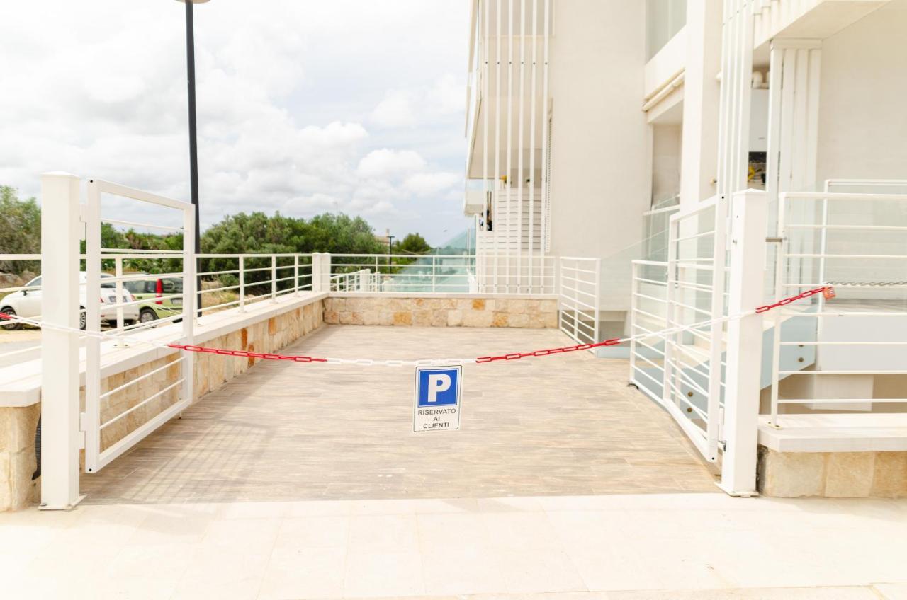 Apulialux Seaview Prestige Apt / Jacuzzi + Parking Appartamento Polignano a Mare Esterno foto