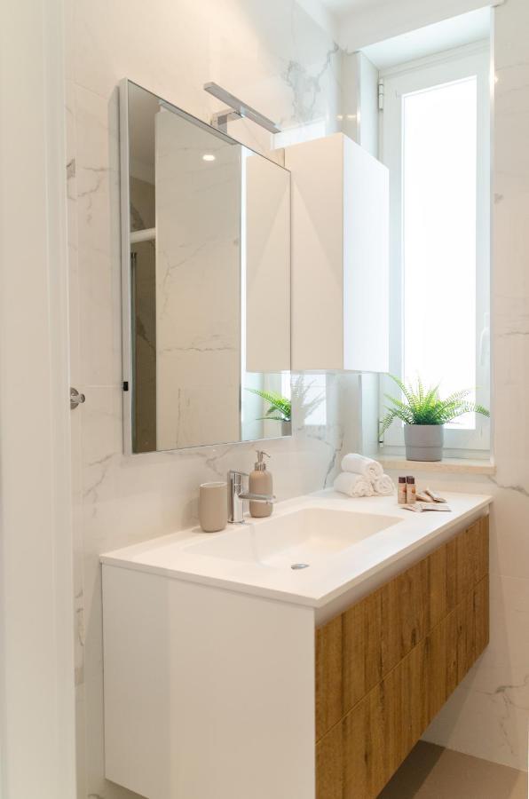 Apulialux Seaview Prestige Apt / Jacuzzi + Parking Appartamento Polignano a Mare Esterno foto