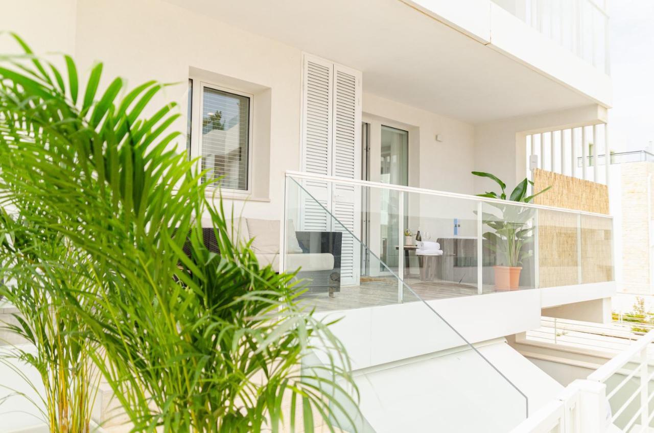Apulialux Seaview Prestige Apt / Jacuzzi + Parking Appartamento Polignano a Mare Esterno foto