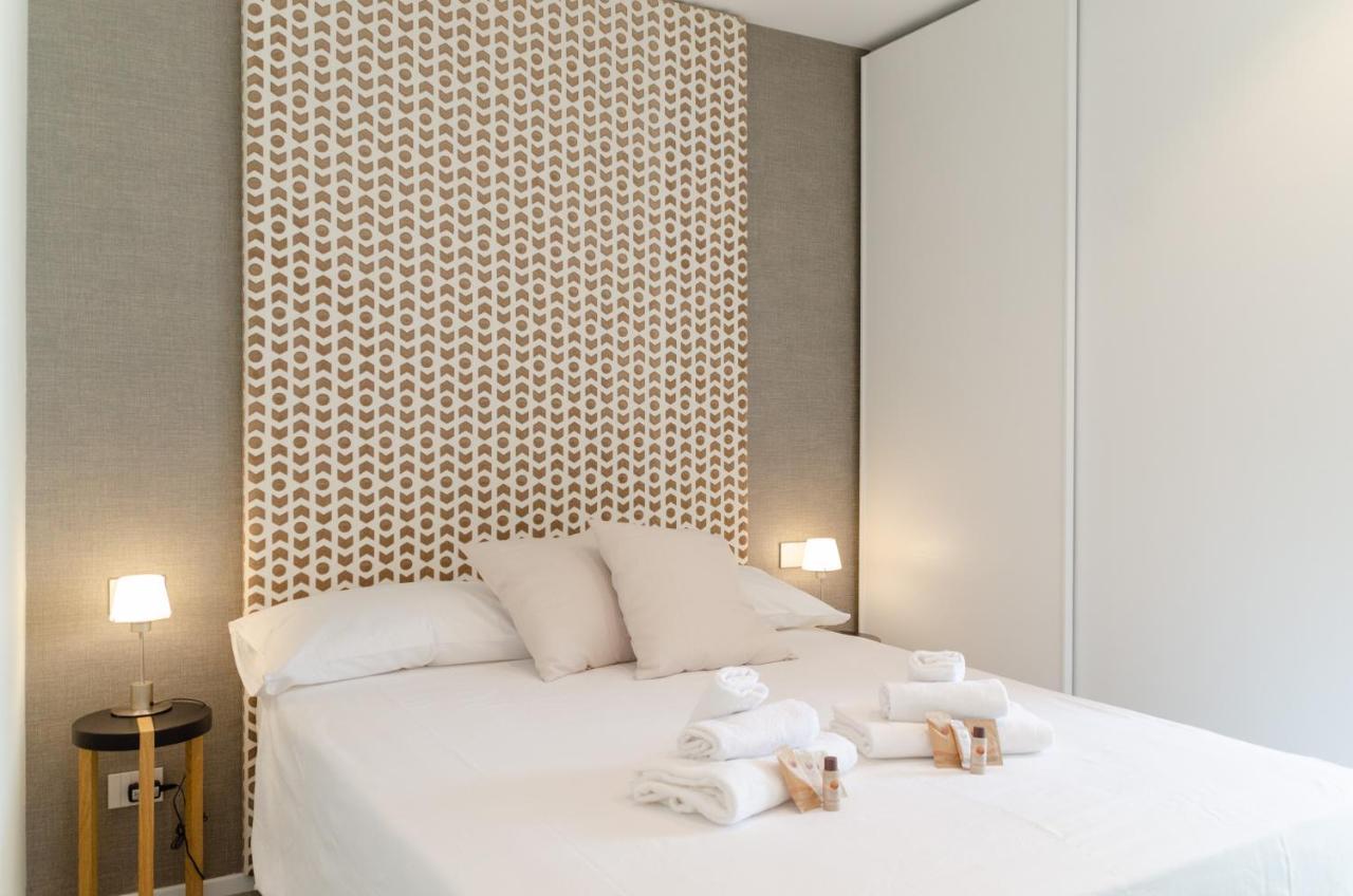 Apulialux Seaview Prestige Apt / Jacuzzi + Parking Appartamento Polignano a Mare Esterno foto